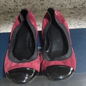 Cole Haan Deltona Gore Burgundy & Black Ballet Flats w/elasticized edge.